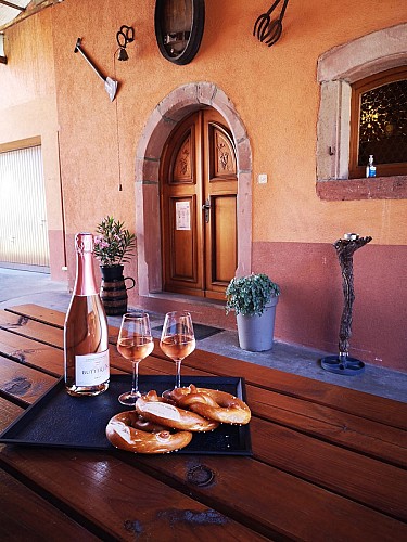 Meublé Côté Cave - Suzanne BUTTERLIN