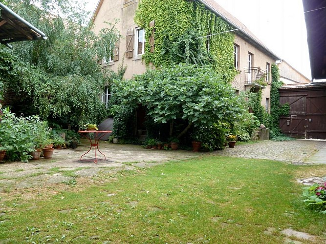 Jardin Salle de bain au Six à Altorf