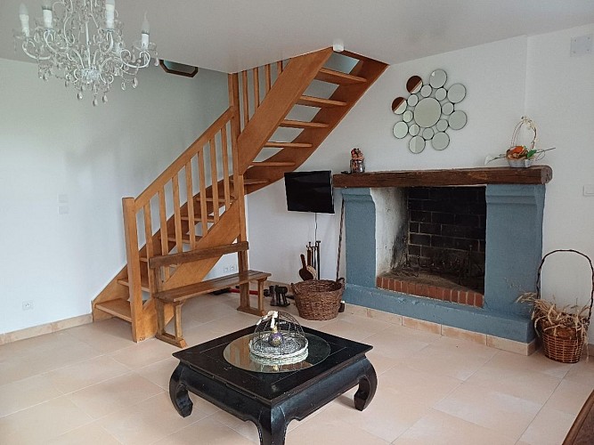 Gite Chez numéro 2 salon à Aurseulles (16)