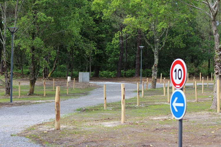 CASTETS-Aire-de-Camping-cars-Ext1