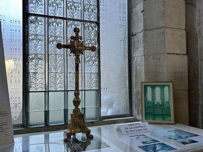 chapelle-lalique-croix-douvres