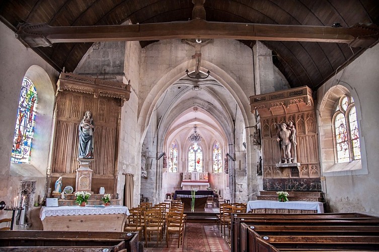Eglise Saint-Quentin, Poses © normandie-photo.com