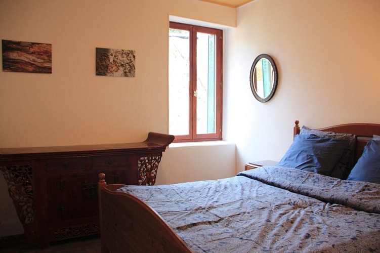 08 le chat noir chambre 1