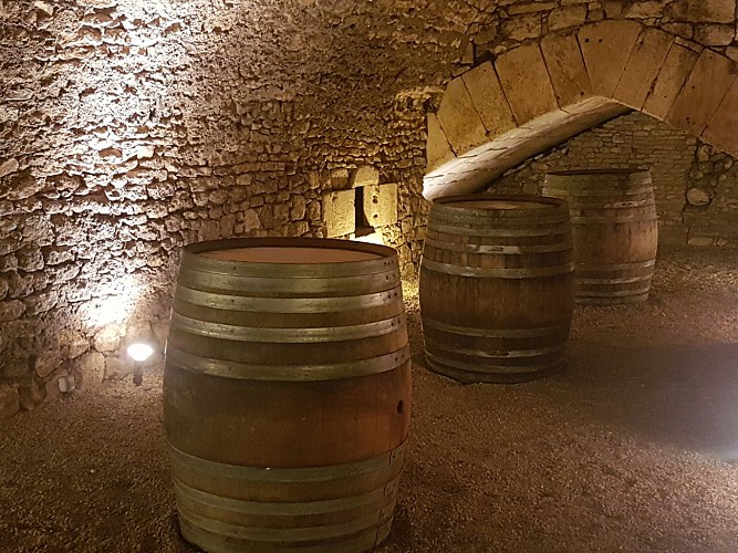 Cave voutée pont La Charité