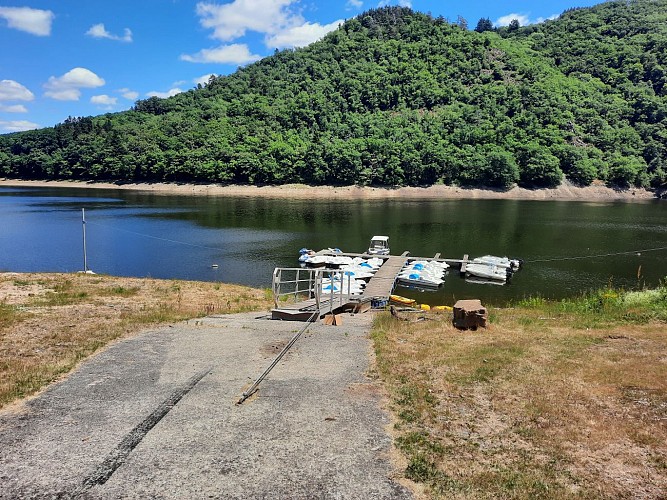 Location embarcations nautiques - Auvergne Loisirs Confolant