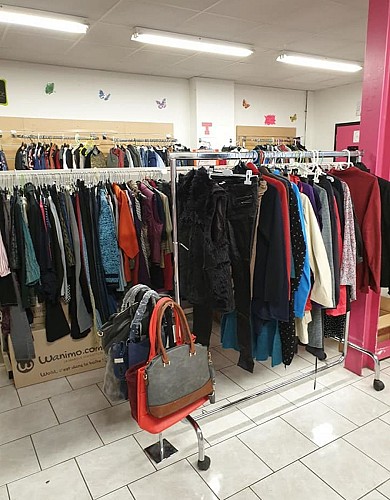 La-Malle-O-Tresors-Nadine-Rainot