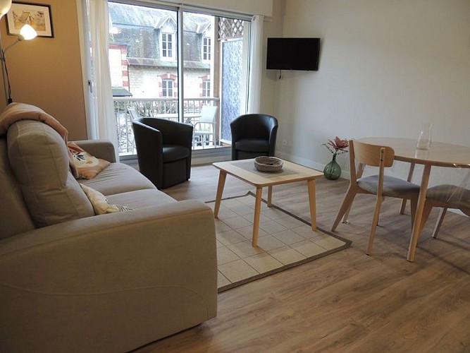 Val-Fleuri-47-Bagnoles-800