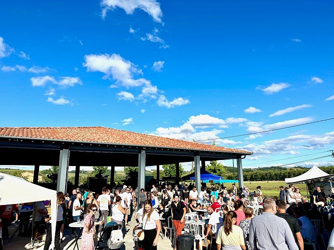 massabrac_marche_halle_fig_groupe@seillesaurelie