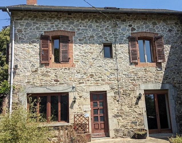 La maison des étangs Ladignac extérieur