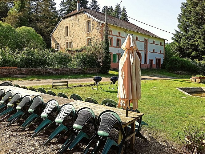 Terrasse du gite de groupe (Marmonfosse)