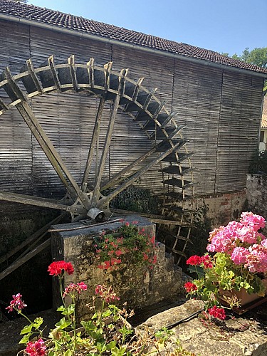 Moulin de Saint-Géraud et exposition "Sur les chemins du passé"