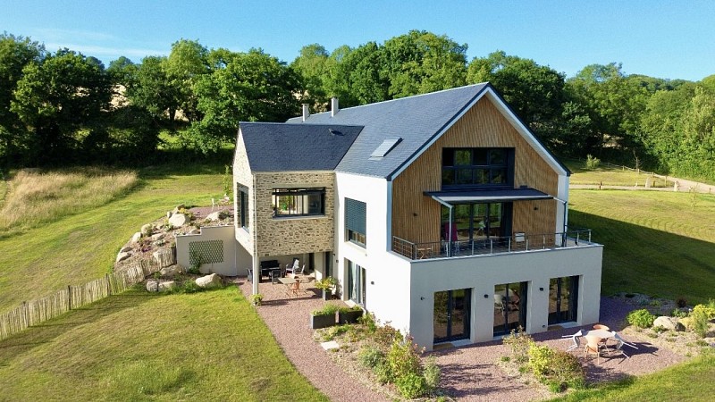 E5590F65-B9A0-47A3-8EC6-013AD7E89F75_1_201_a