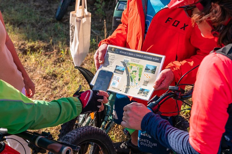 Bike ride into the vineyards of Châteauneuf-du-Pape