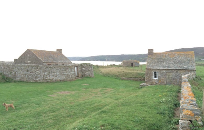 vauville-meuble-la-petite-maison-du-fort-2