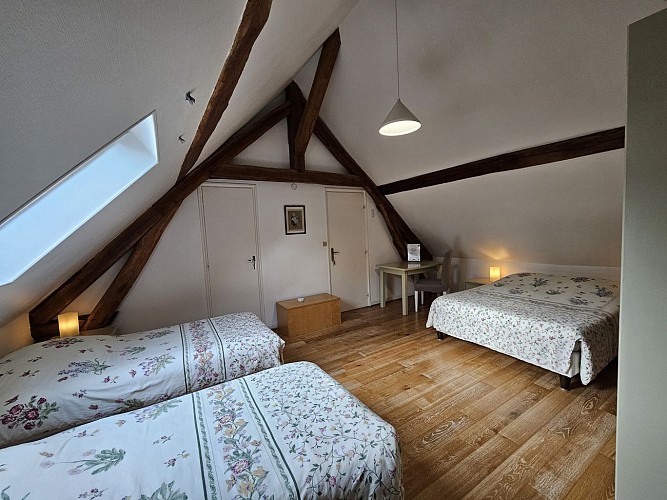 Chambre Rose trémière - 3 lits