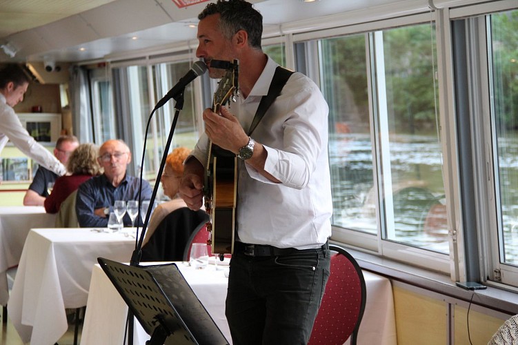 Dîner Croisière en musique