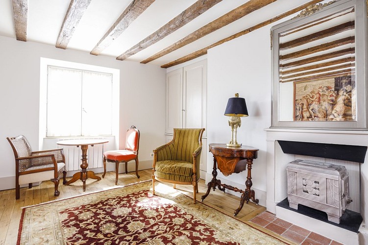 maisondesmots-apartementsalon01