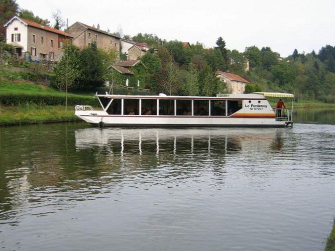 BOAT TRIP ON THE VOSGES CANAL