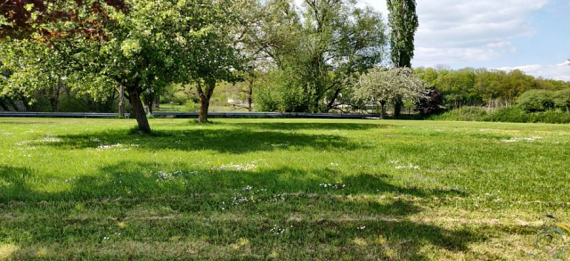 Aire de services et de stationnement : le Moulin des Moines