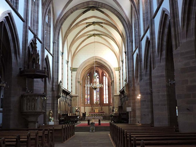 Nef de la Collégiale Saint-Florent de Niederhaslach