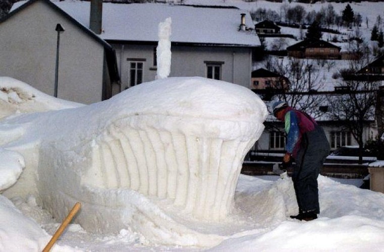SCULPTOR CHRISTIAN CLAUDEL IN LA BRESSE