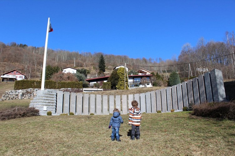 Le monument des Combes à La Bresse
