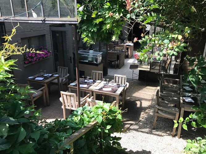 Au Milieu de Nulle Part 1