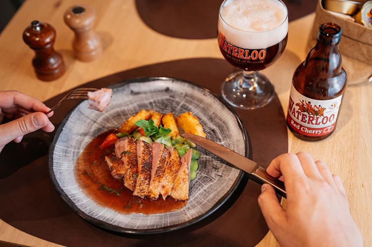 Restaurant-Brasserie de la Ferme de Mont-Saint-Jean 2