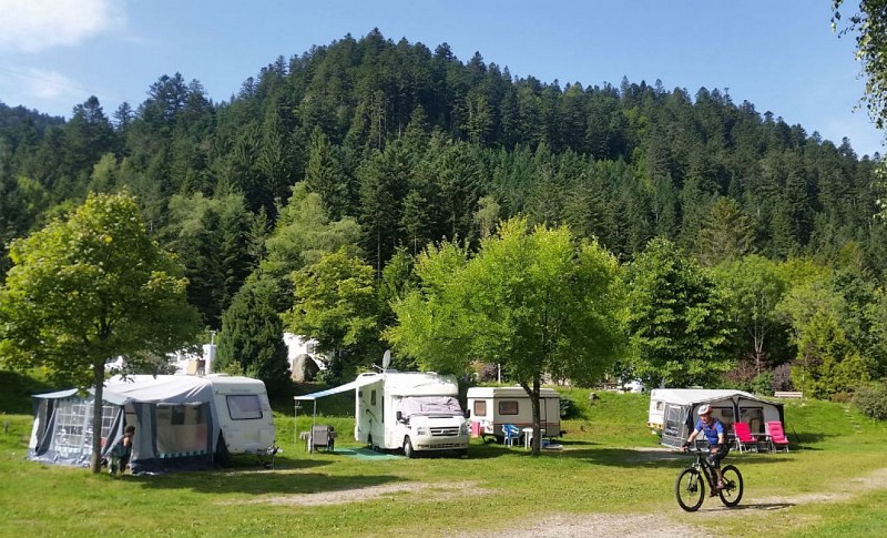CAMPINGPLATZ - DOMAINE DU HAUT DES BLUCHES