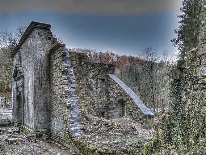 Vestiges de l'abbaye Sainte-Marie de Mureau