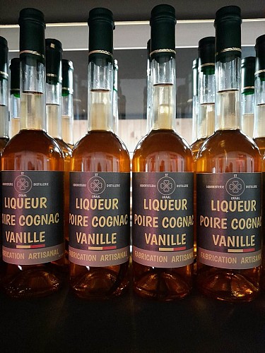 Liquoristerie&amp;Distillerie St-Graal