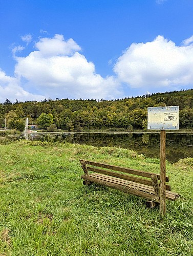 FLUSSHALTESTELLE "LE TERROUIN"