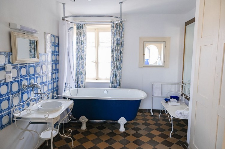 Suite de l'aile ouest - château de choloy