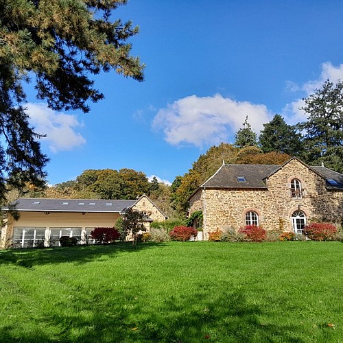 HOSTELLERIE DE FONTENAILLE