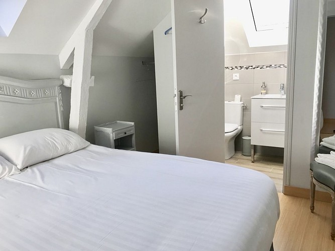 HOSTELLERIE DE FONTENAILLE