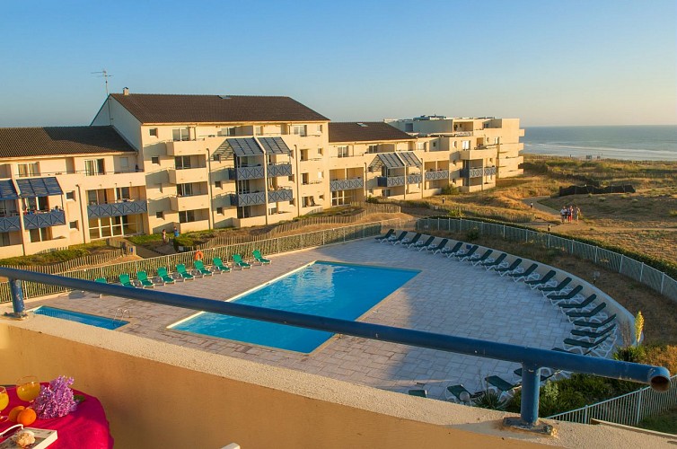 Pierre &amp; Vacances Bleu Marine1