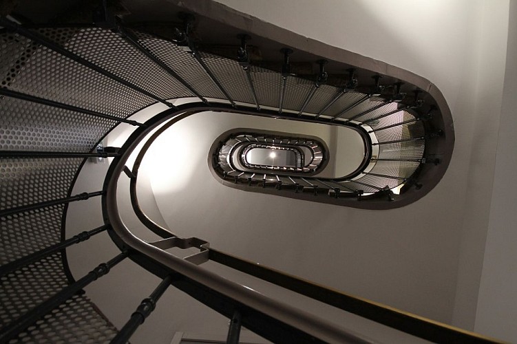 Gite de groupe_Montaure_Le prieure_escalier