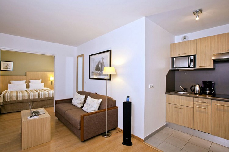 210_2pieces_chambre-salon-cuisi