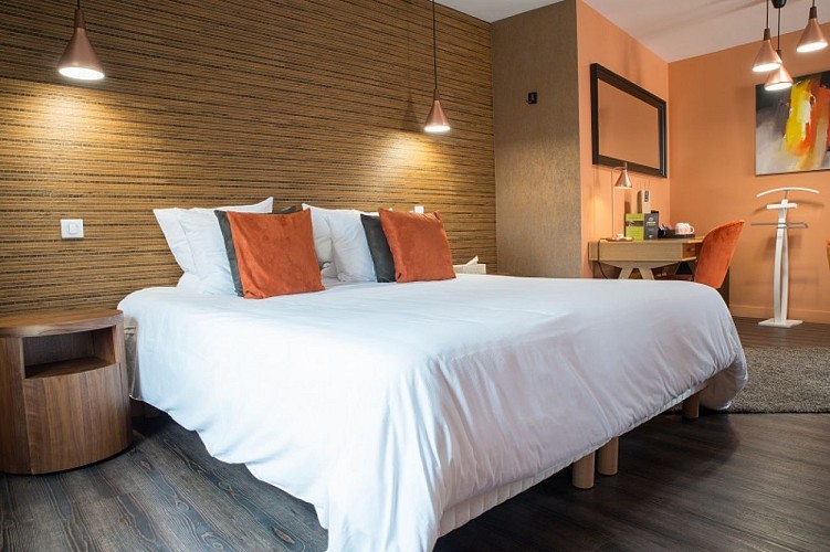 chambre jacuzzi-hostellerie Acquigny_louviers