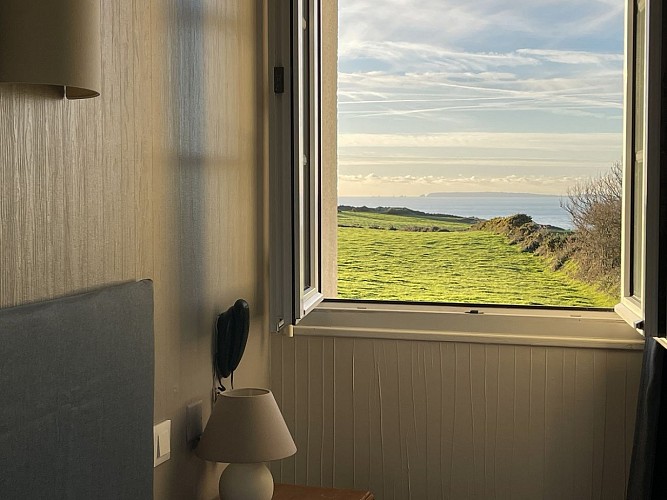 auderville-hotel-du-cap-fenetre-ch-beige