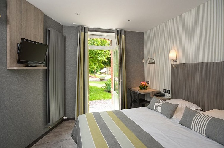 ducey-hotel-auberge-de-la-selune (5)