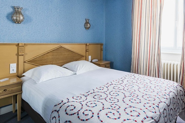 ducey-hotel-auberge-de-la-selune (3)