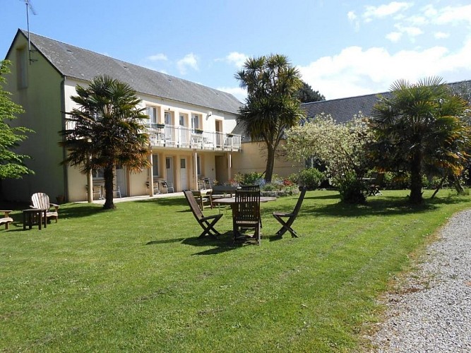 quettehou-Hôtel-La-Demeure-du-Perron-0