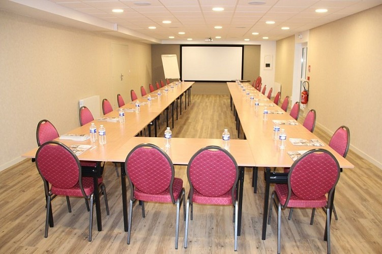 saint-hilaire-du-harcouet-le-cygne