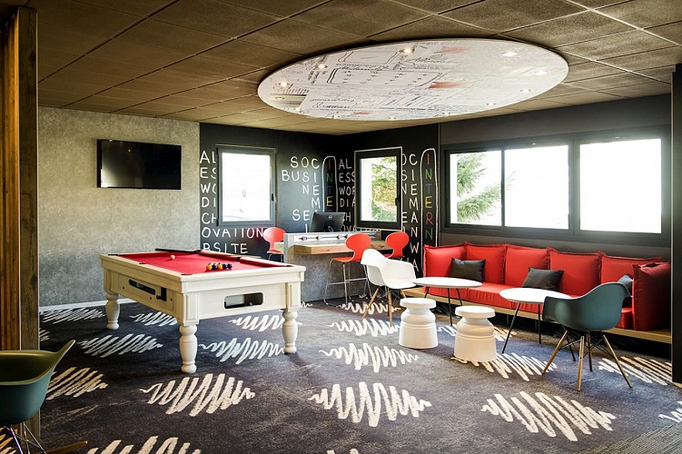 hotel-ibis-avranches-mont-saint-michel-Salon