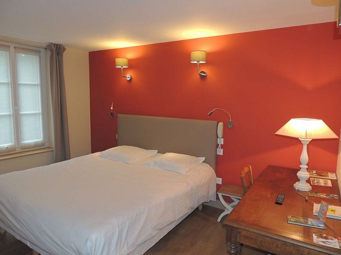 Auberge-Valburgeois-Ste-Gauburge-Ste-Colombe