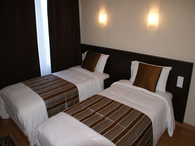 Hotel-le-chapeau-rouge-Alençon