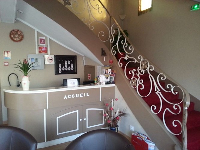 Hotel-Le-Chapeau-Rouge-Alencon