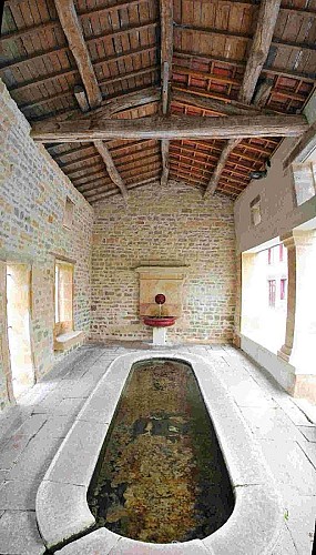 Lavoir restauré de Fronville