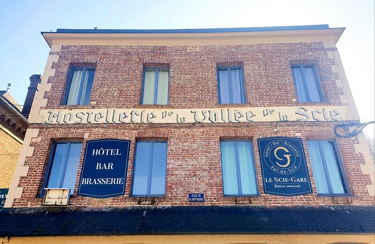 Façade  de l'établissement